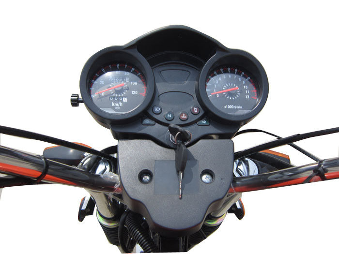 Red 150CC Motorized Cargo Tricycle , Chinese Trike Motorcycle With Light Cargo Box