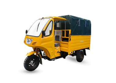 Good Appearance Cargo Motor Tricycle 151 - 200cc Displacement With Steel Frame And Car Axle